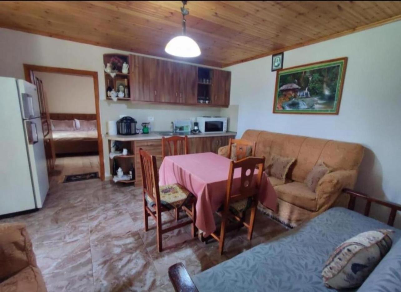 Gest House Felau Hotel Përmet Екстериор снимка