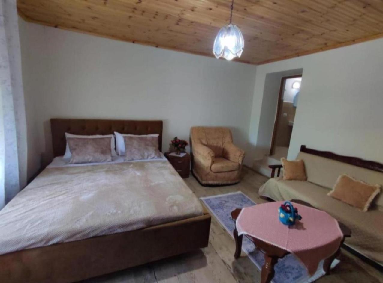 Gest House Felau Hotel Përmet Екстериор снимка